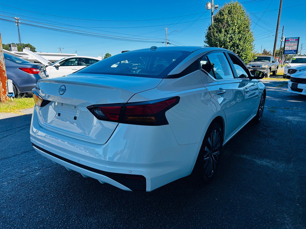 2025 Nissan Altima Image 6