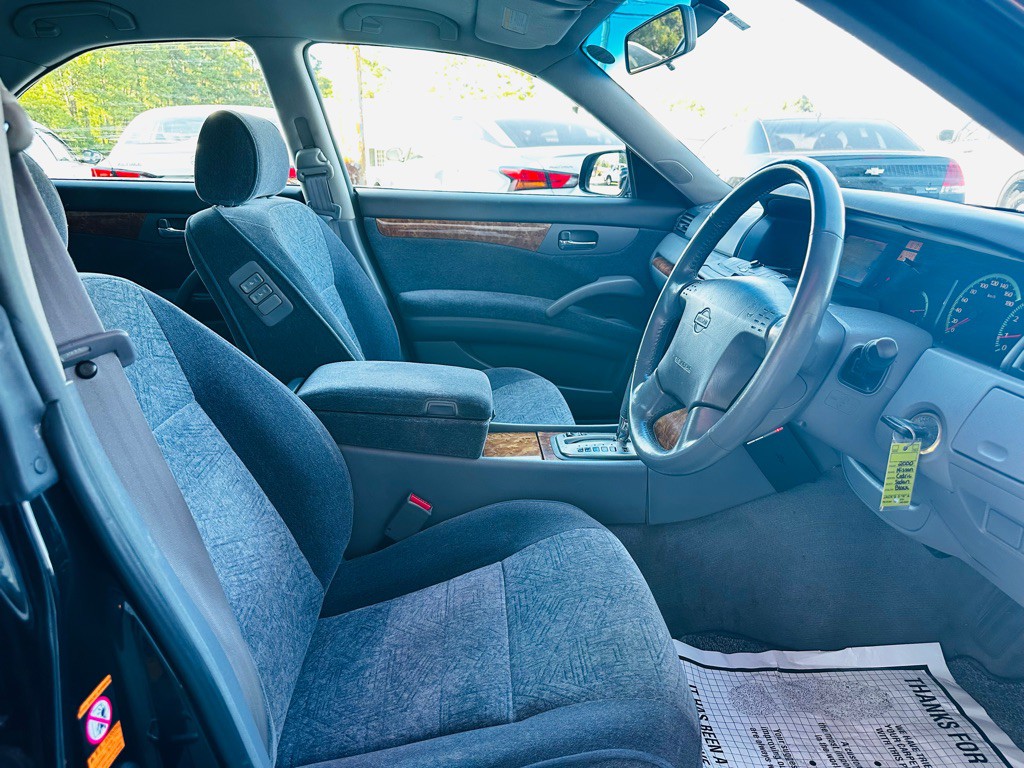 2000 Nissan Cedric Image 8