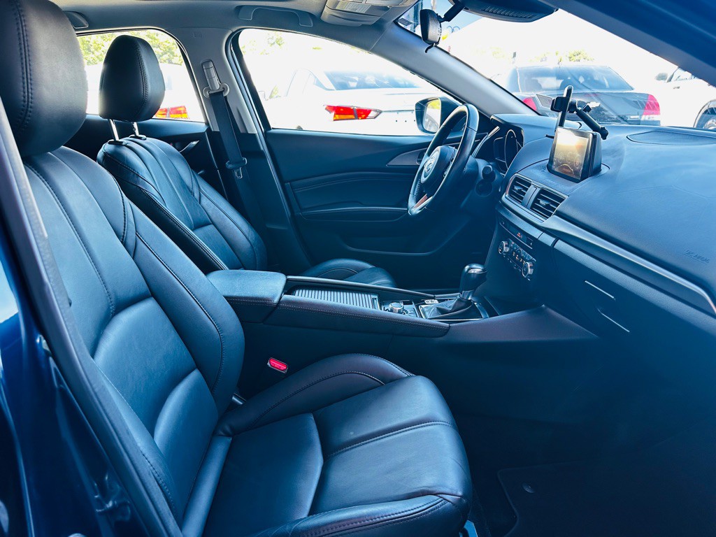 2018 Mazda Mazda3 Image 8