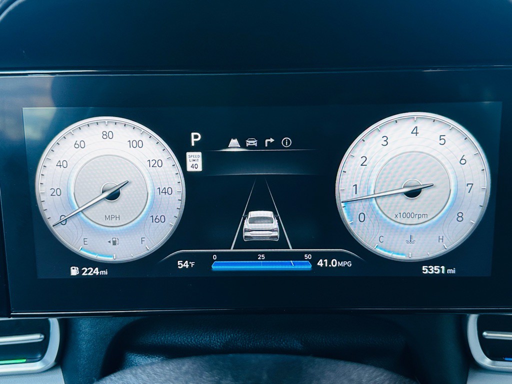 2025 Hyundai Elantra Image 18