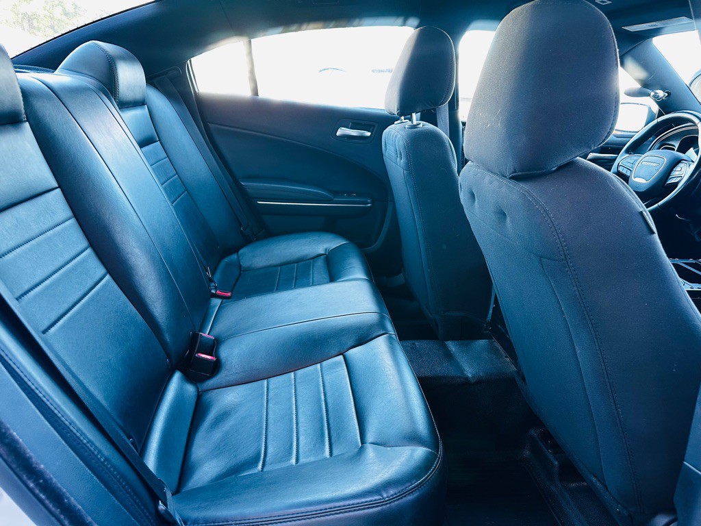 2017 Dodge Charger Image 7