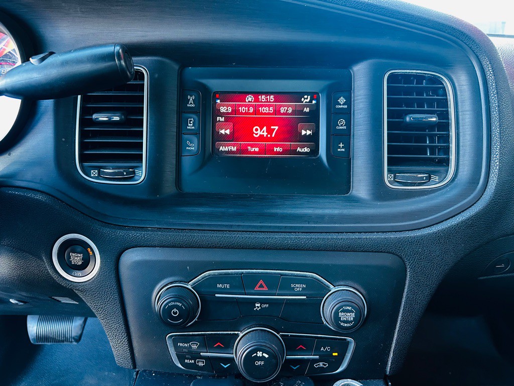 2017 Dodge Charger Image 10