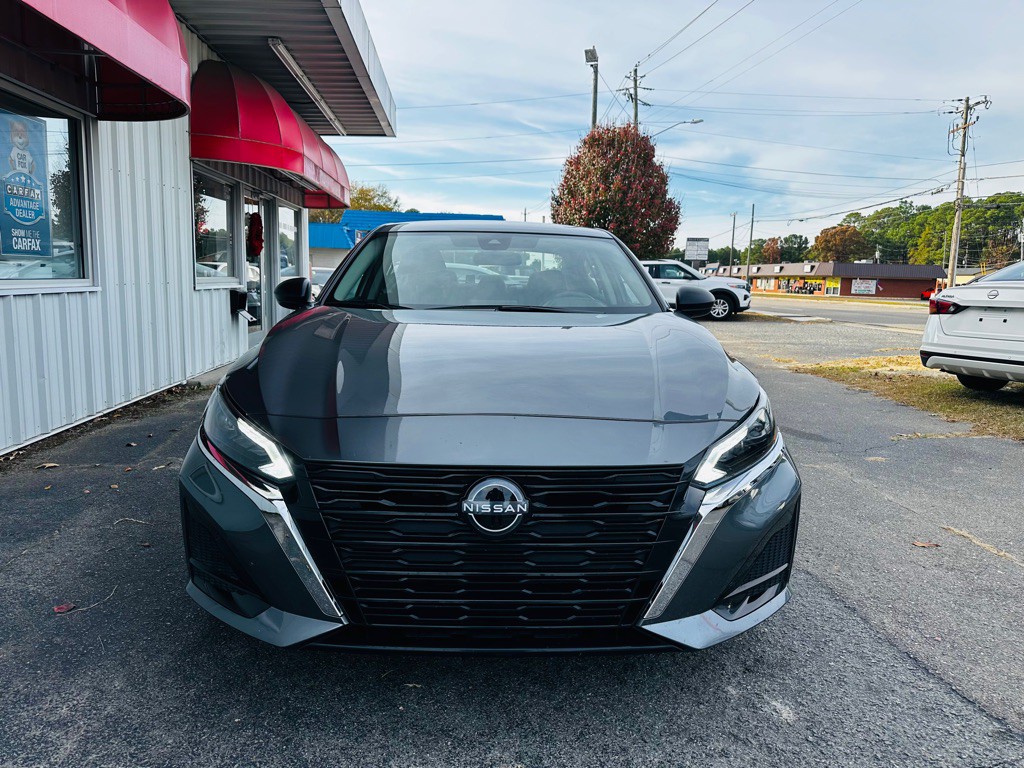 2025 Nissan Altima Image 2