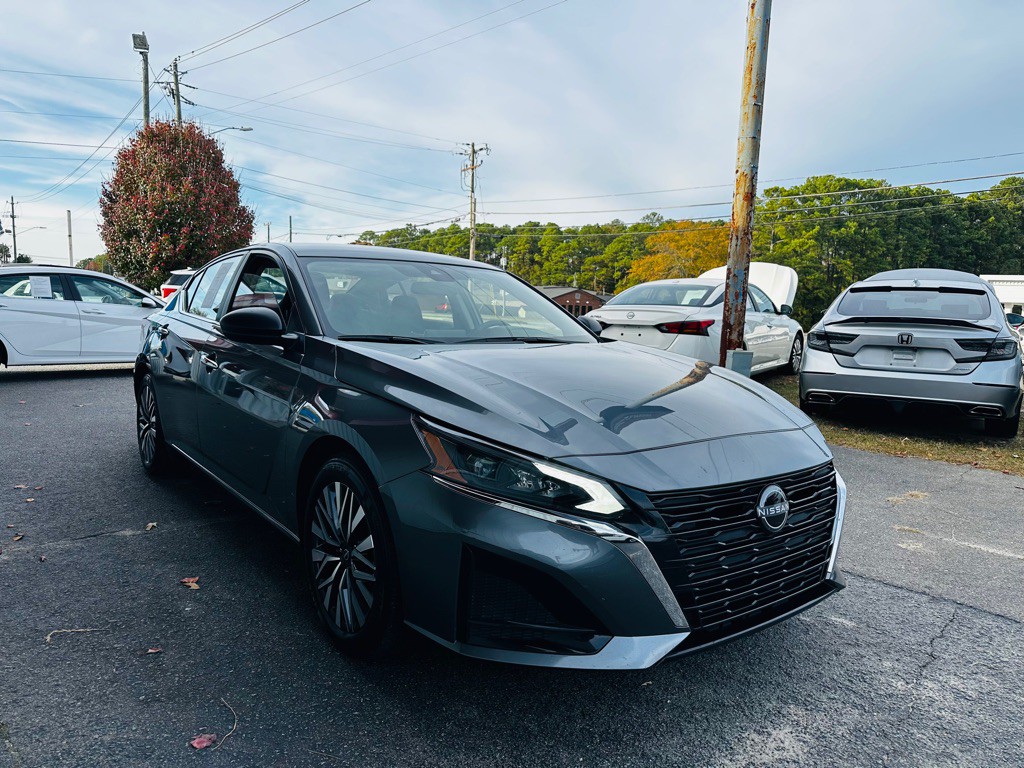 2025 Nissan Altima Image 3