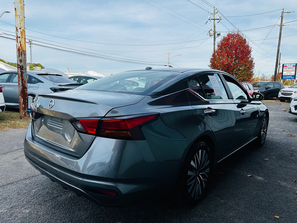 2025 Nissan Altima Image 6
