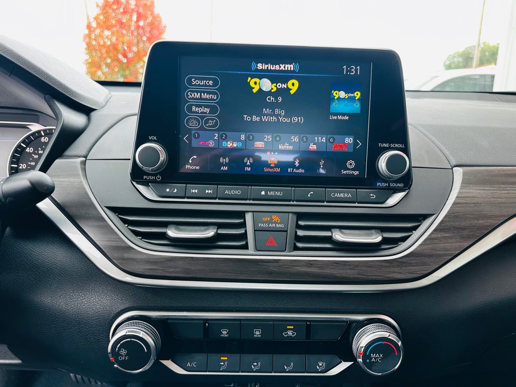 2025 Nissan Altima Image 11