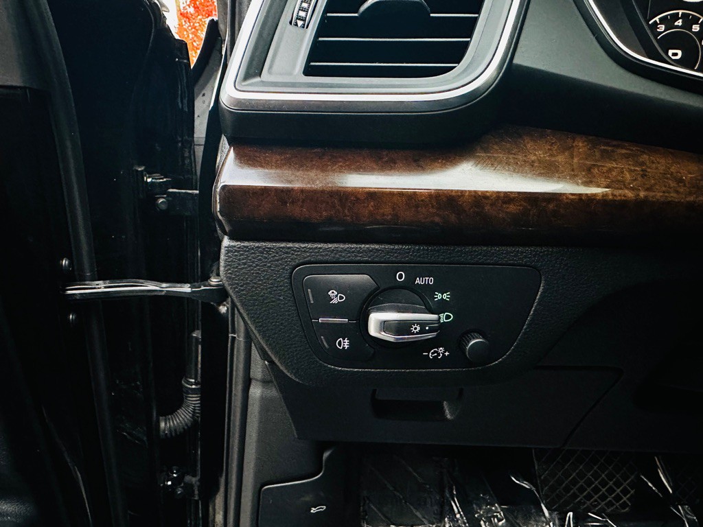 2019 Audi Q5 Image 16