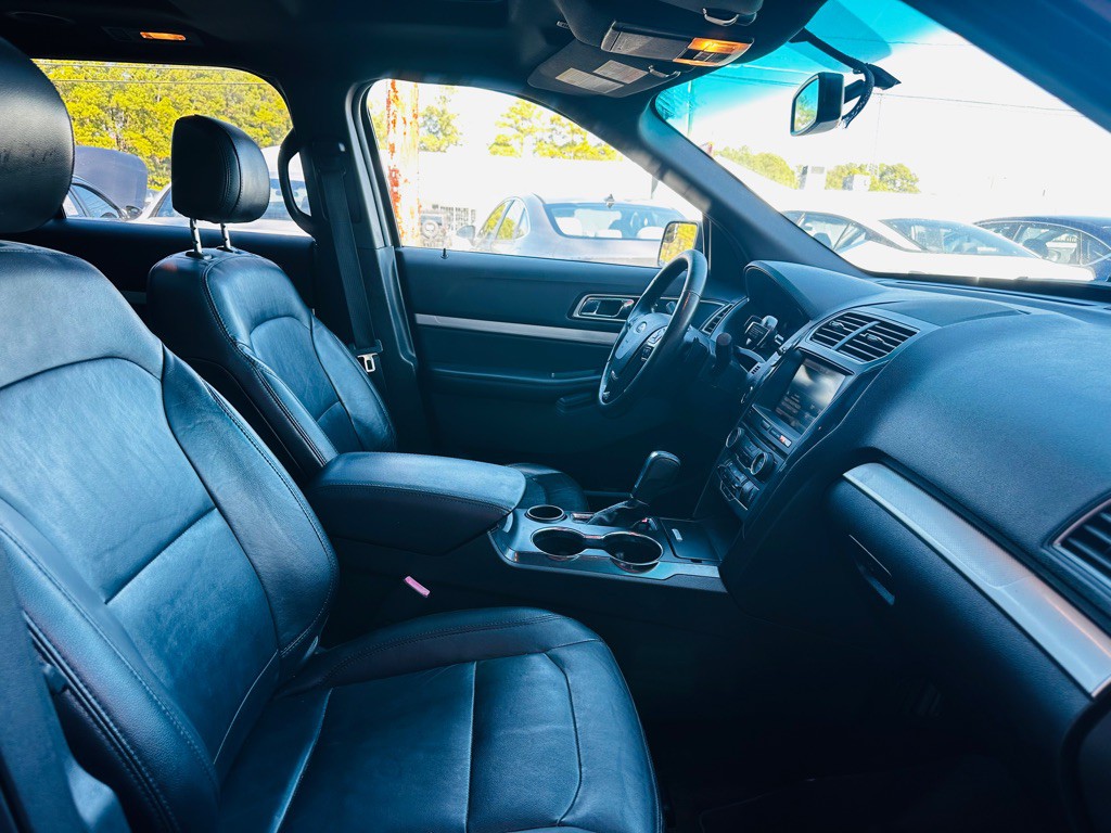 2016 Ford Explorer Image 10