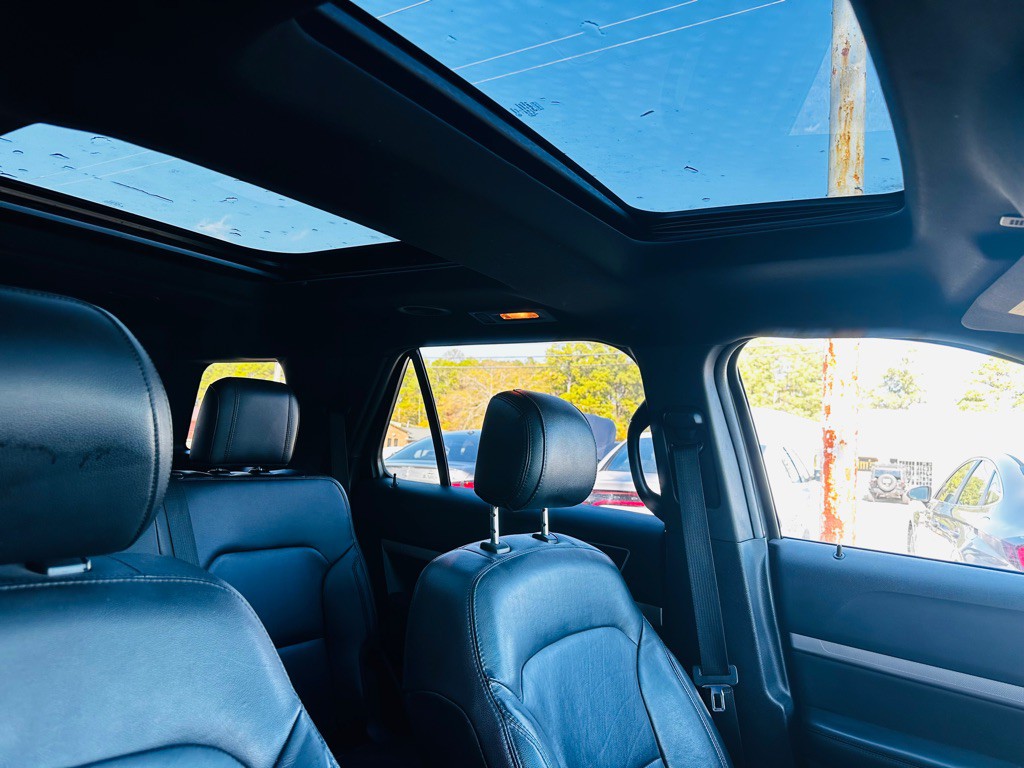 2016 Ford Explorer Image 12