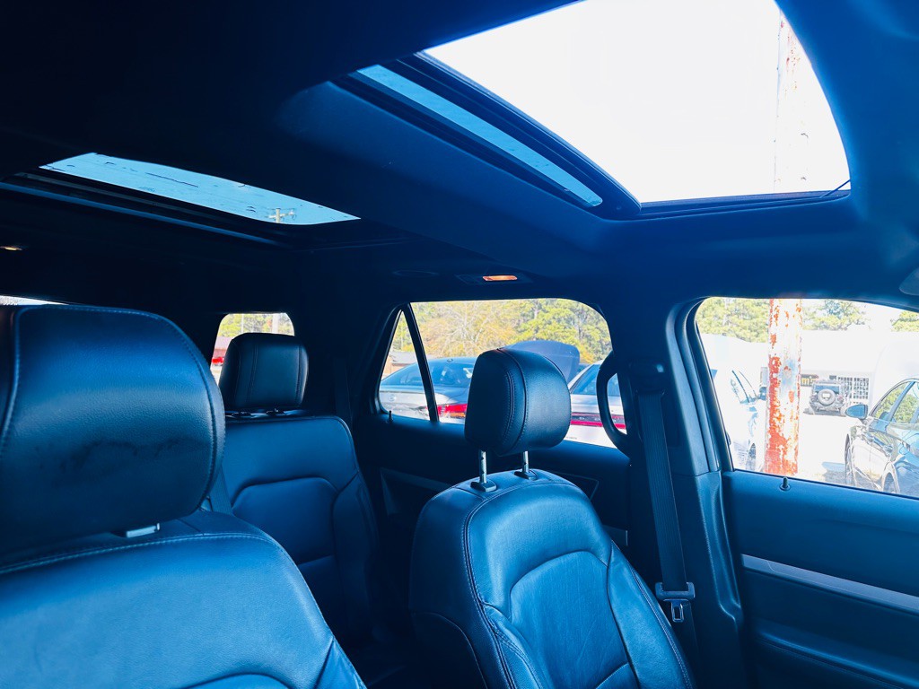 2016 Ford Explorer Image 13
