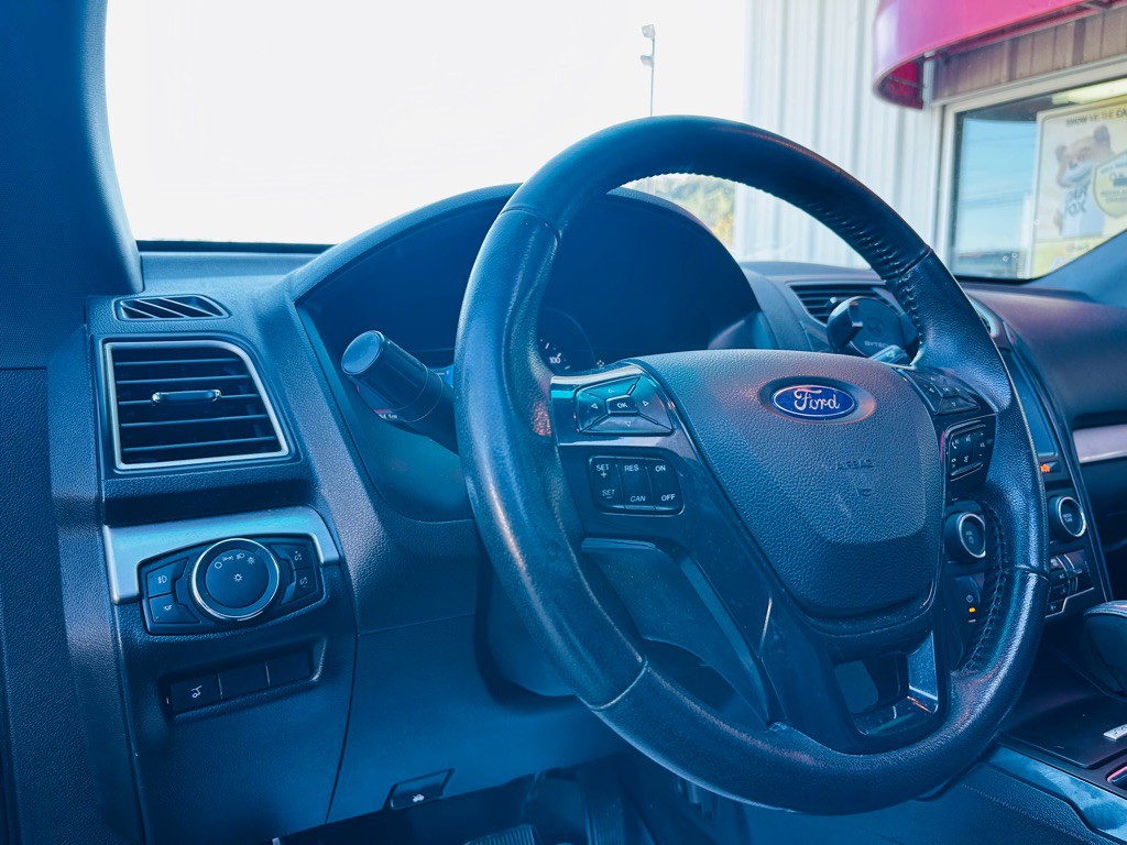 2016 Ford Explorer Image 14