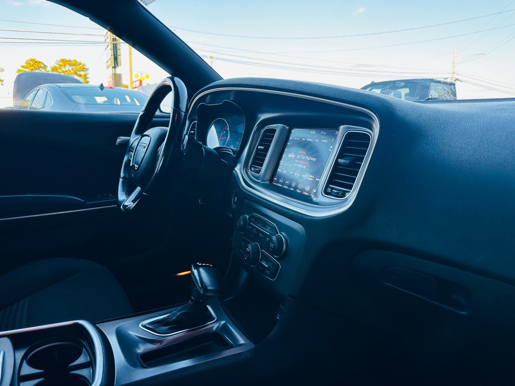 2022 Dodge Charger Image 9