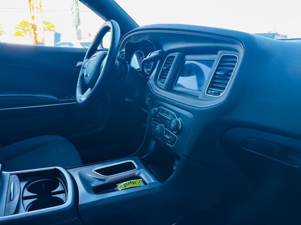2022 Dodge Charger Image 9