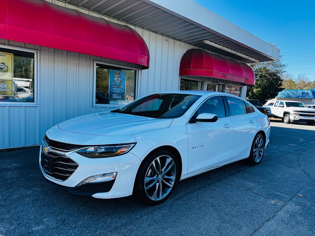 2023 Chevrolet Malibu Image 1