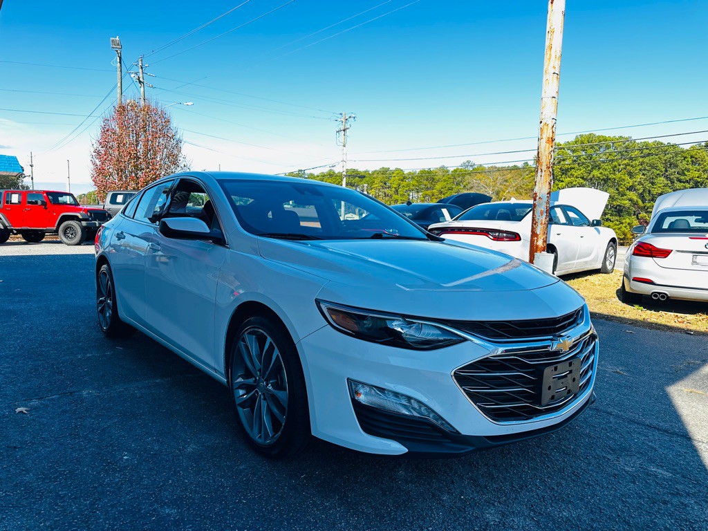 2023 Chevrolet Malibu Image 3