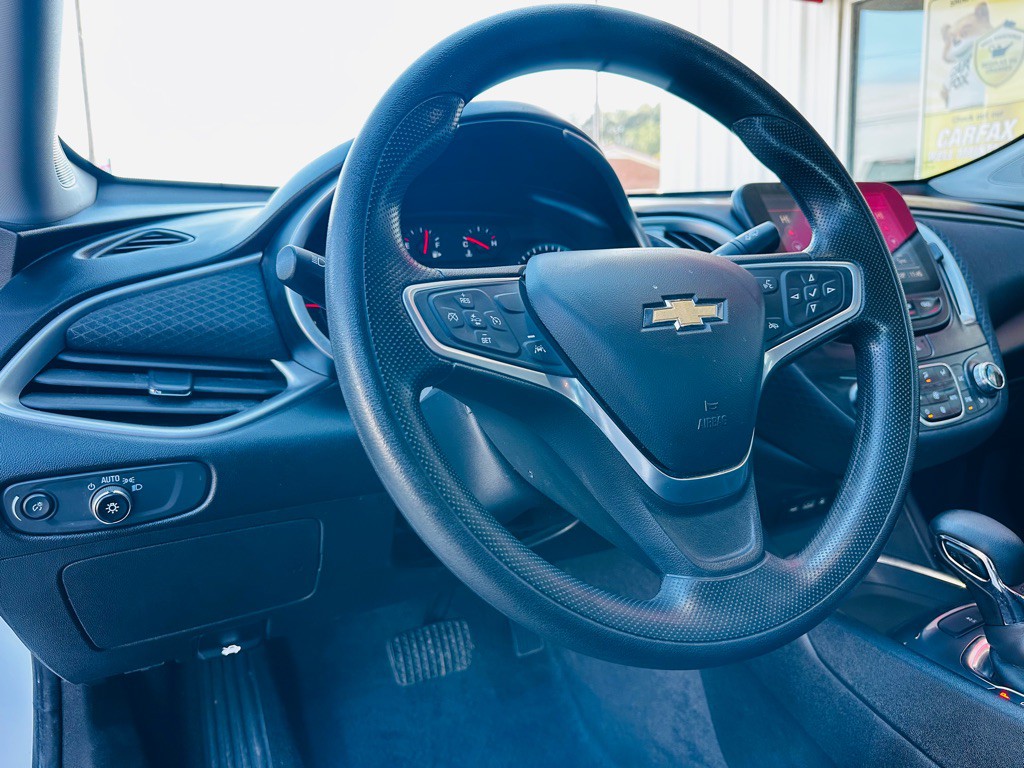 2023 Chevrolet Malibu Image 10