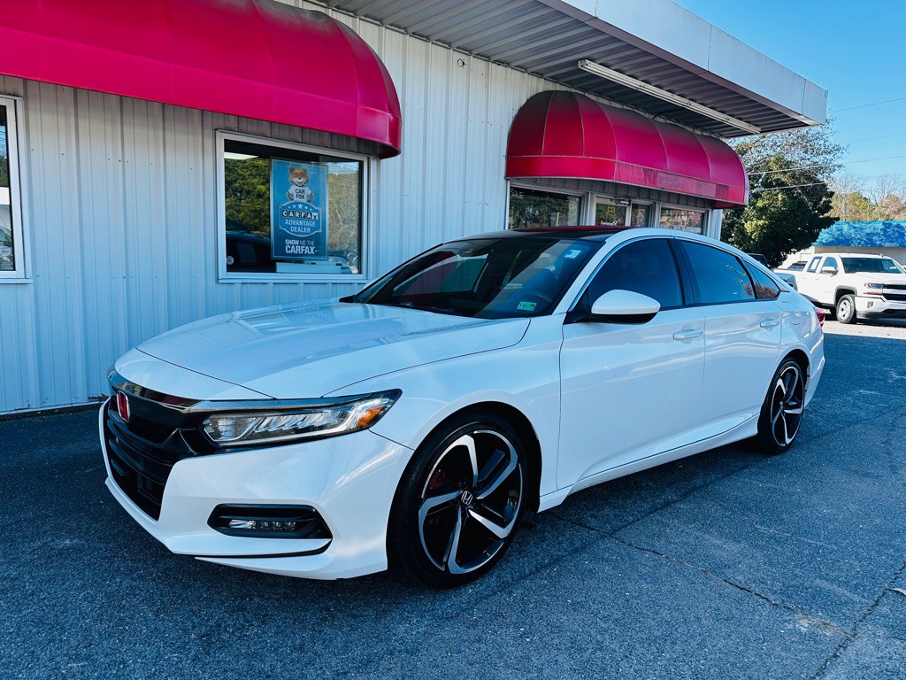 2019 Honda Accord Image 1