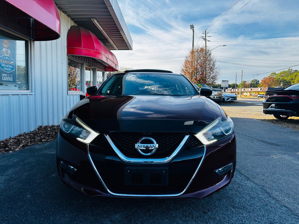 2018 Nissan Maxima Image 2