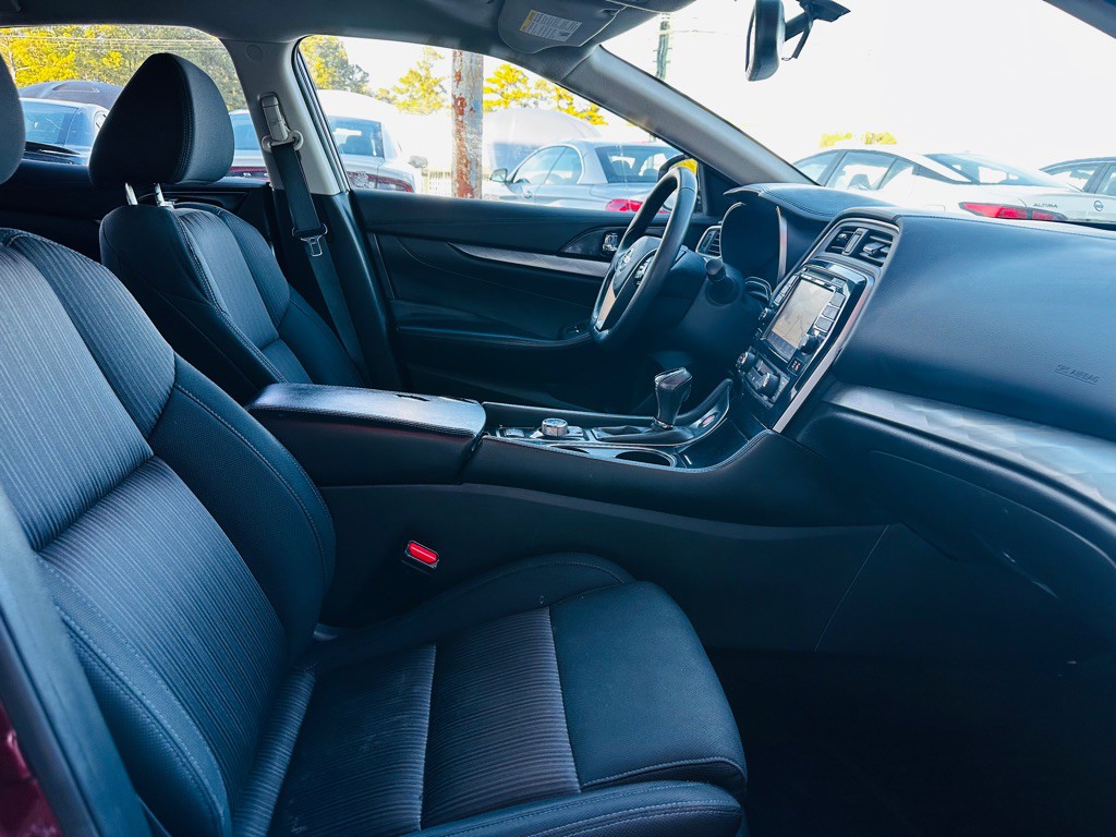 2018 Nissan Maxima Image 8