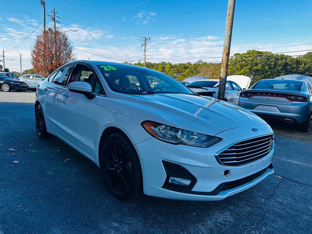 2020 Ford Fusion Image 3