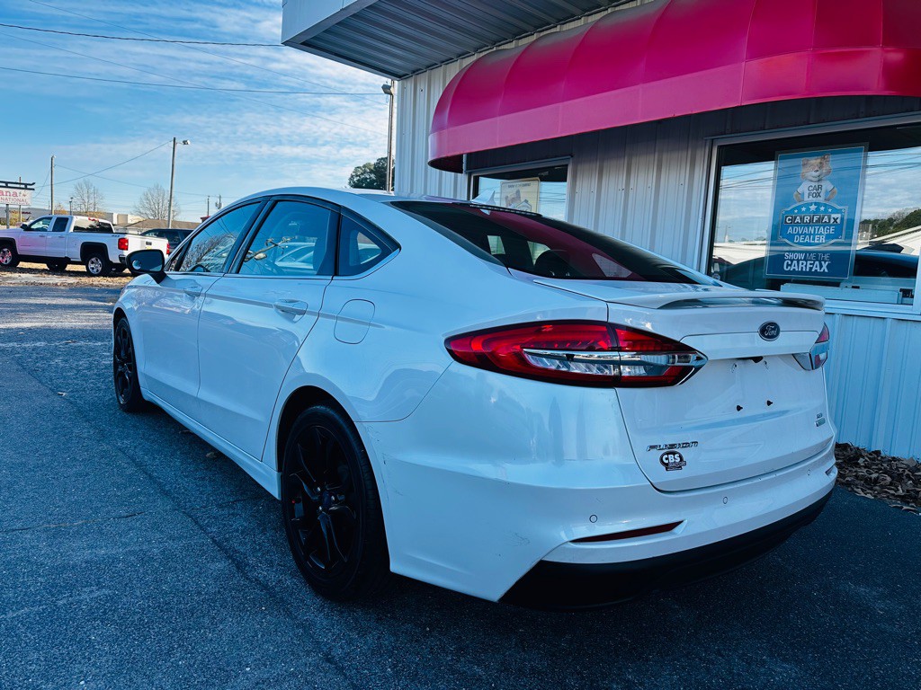 2020 Ford Fusion Image 4