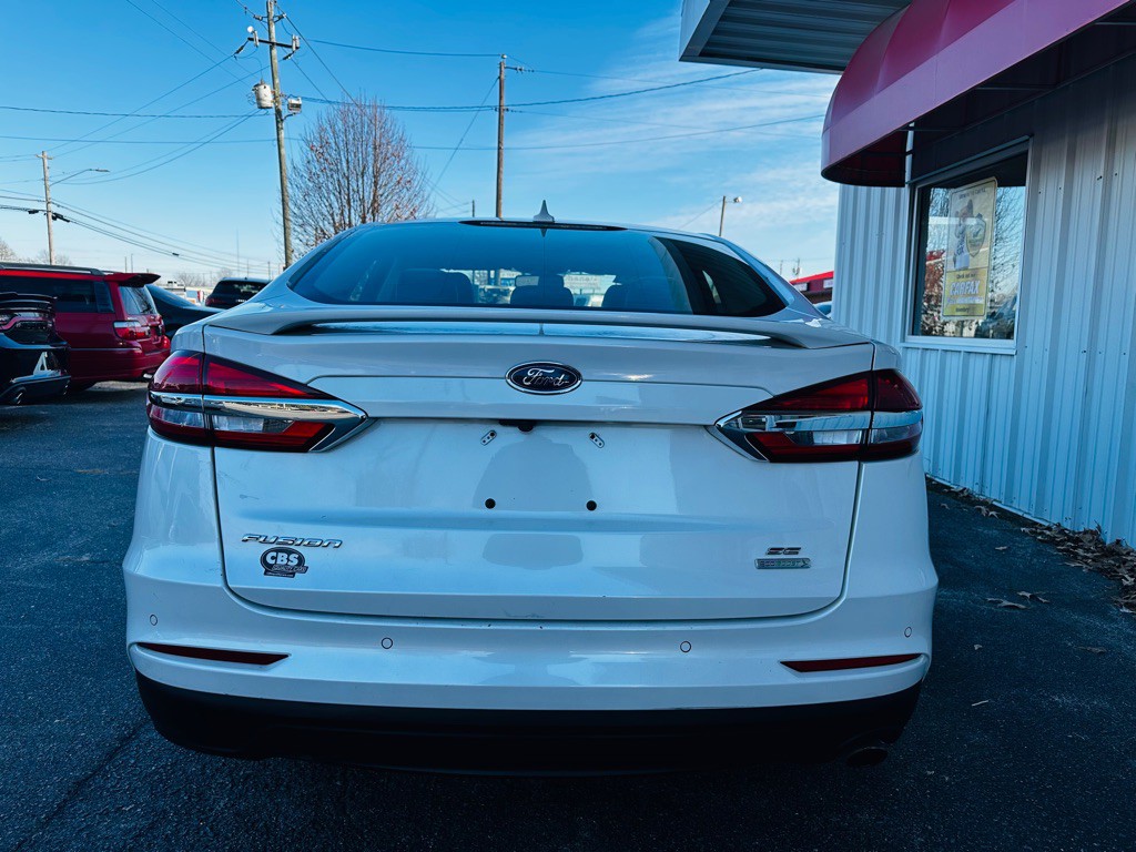 2020 Ford Fusion Image 5