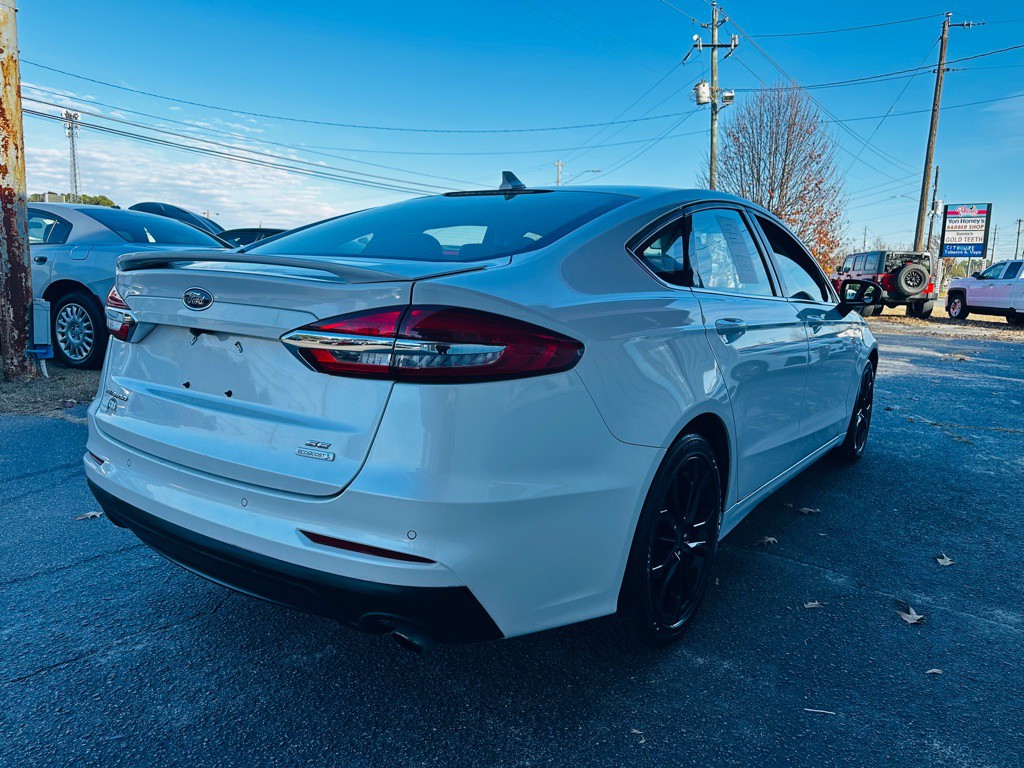 2020 Ford Fusion Image 6