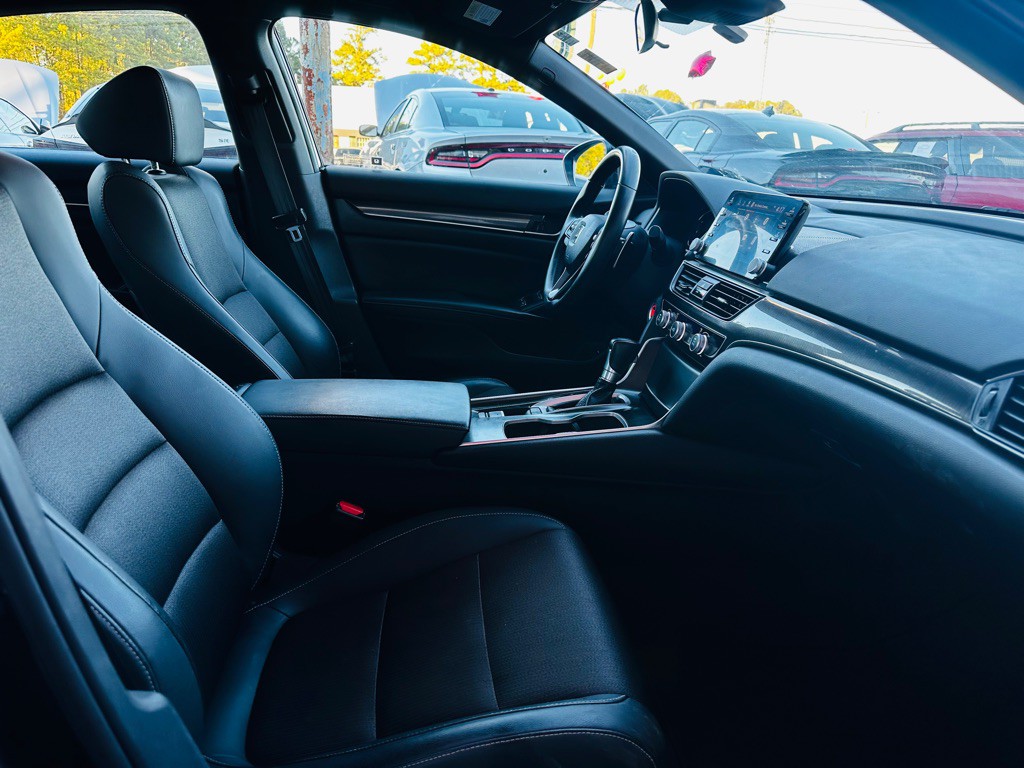 2018 Honda Accord Image 8