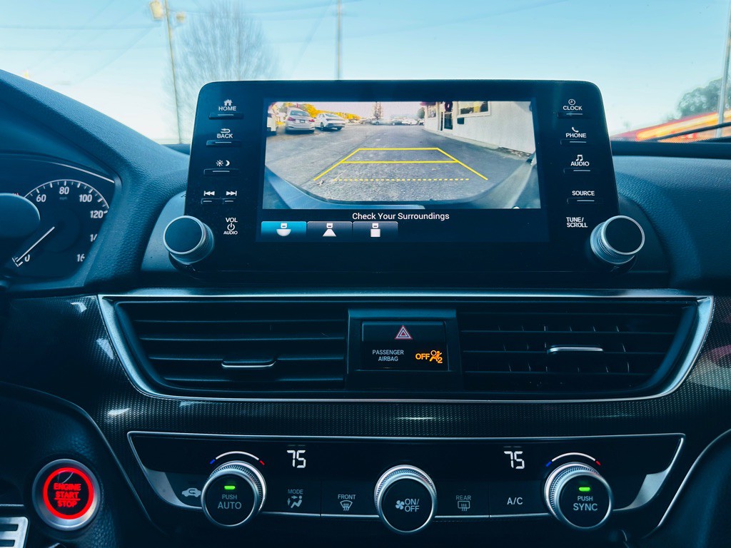 2018 Honda Accord Image 12