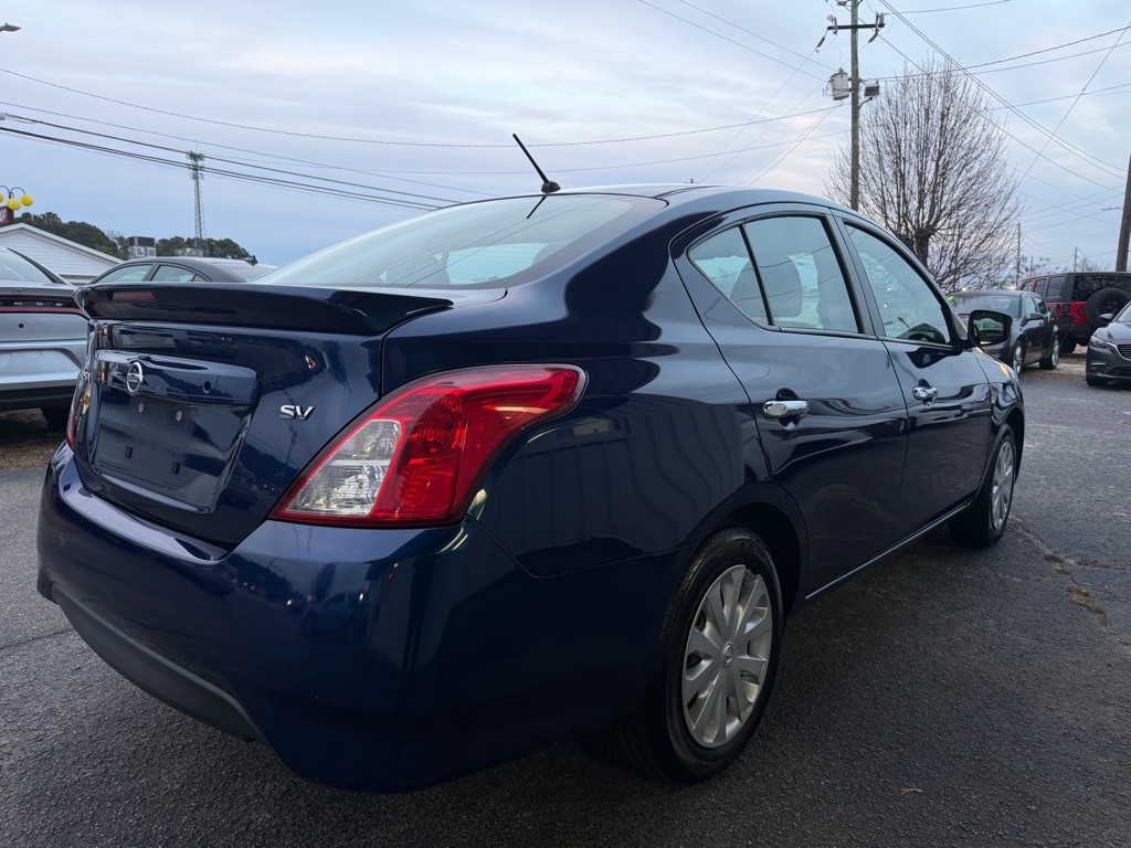 2019 Nissan Versa Image 6