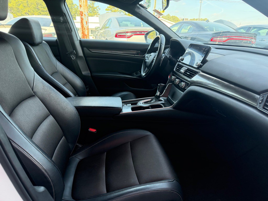 2018 Honda Accord Image 8