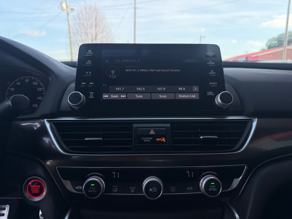 2018 Honda Accord Image 11