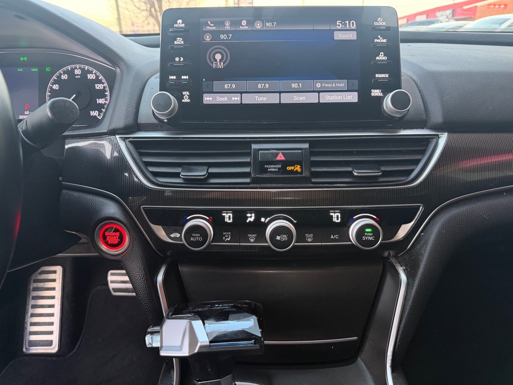 2020 Honda Accord Image 11