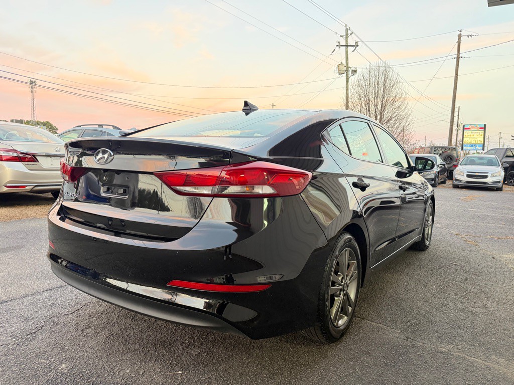 2017 Hyundai Elantra Image 6