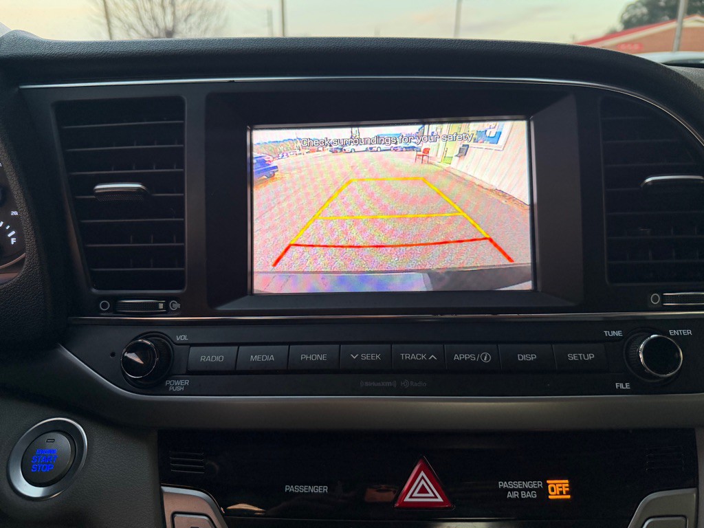 2017 Hyundai Elantra Image 13