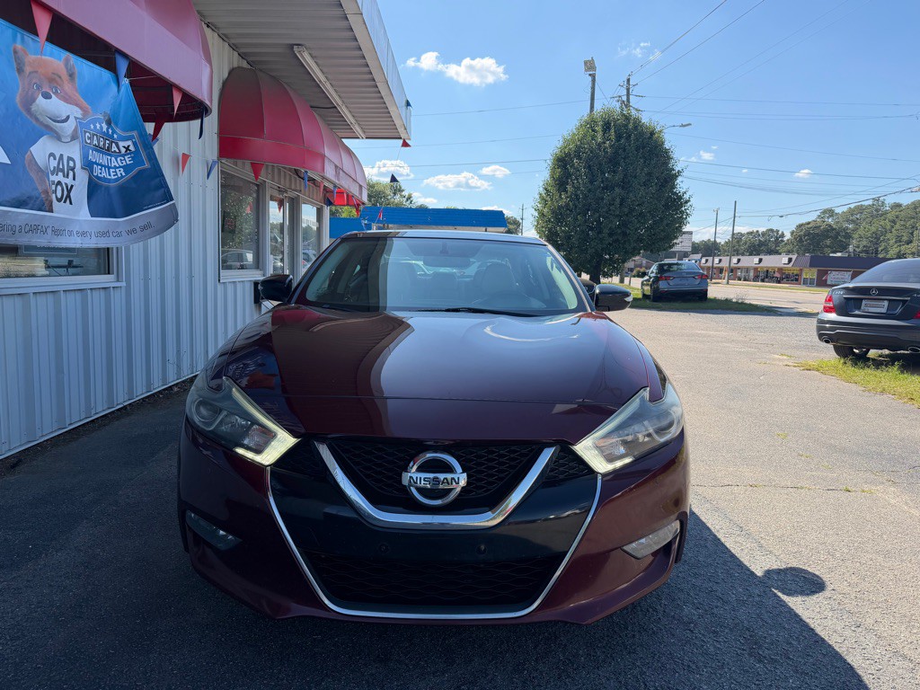 2018 Nissan Maxima Image 2