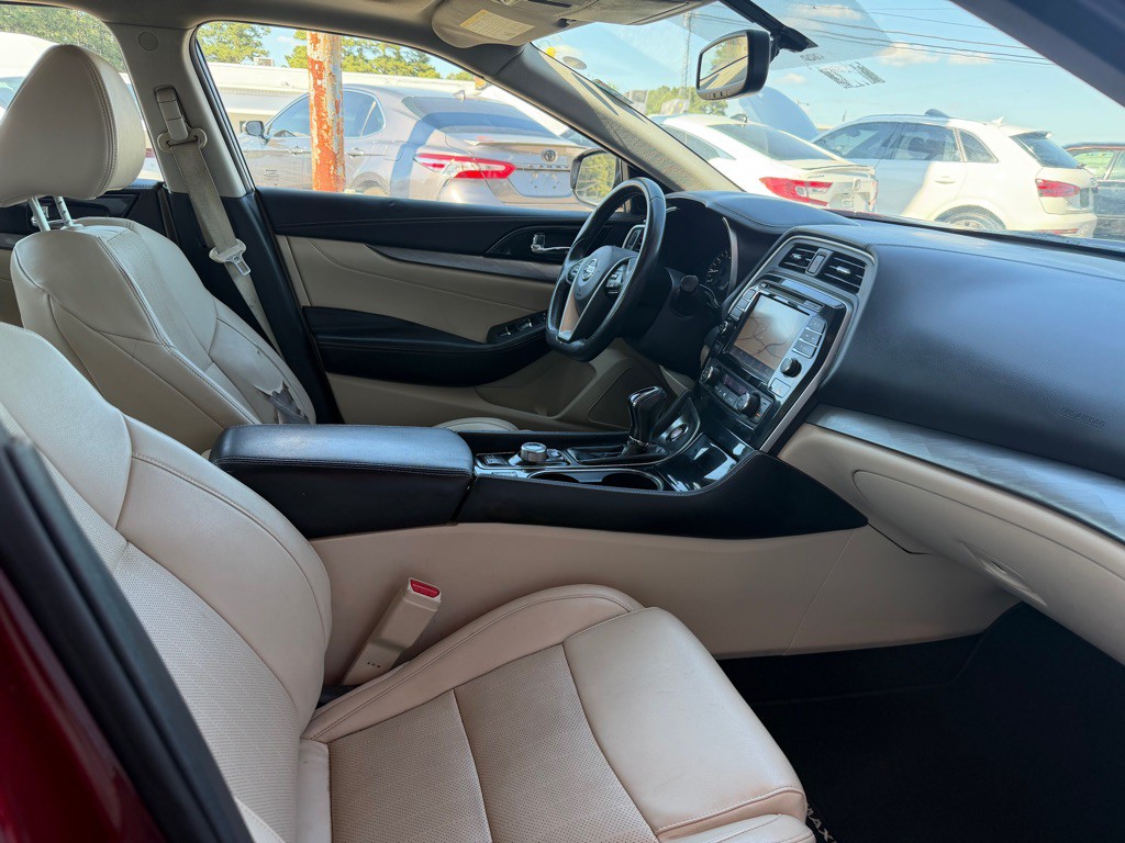 2018 Nissan Maxima Image 10