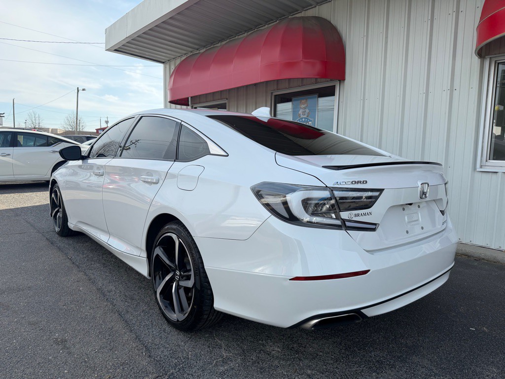 2020 Honda Accord Image 4