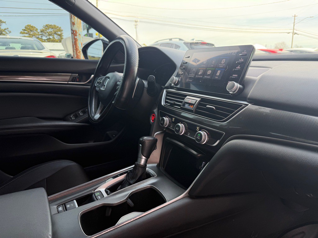 2020 Honda Accord Image 9