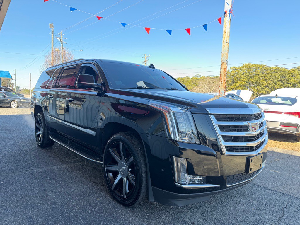 2019 Cadillac Escalade Image 3
