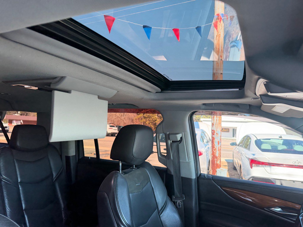 2019 Cadillac Escalade Image 15