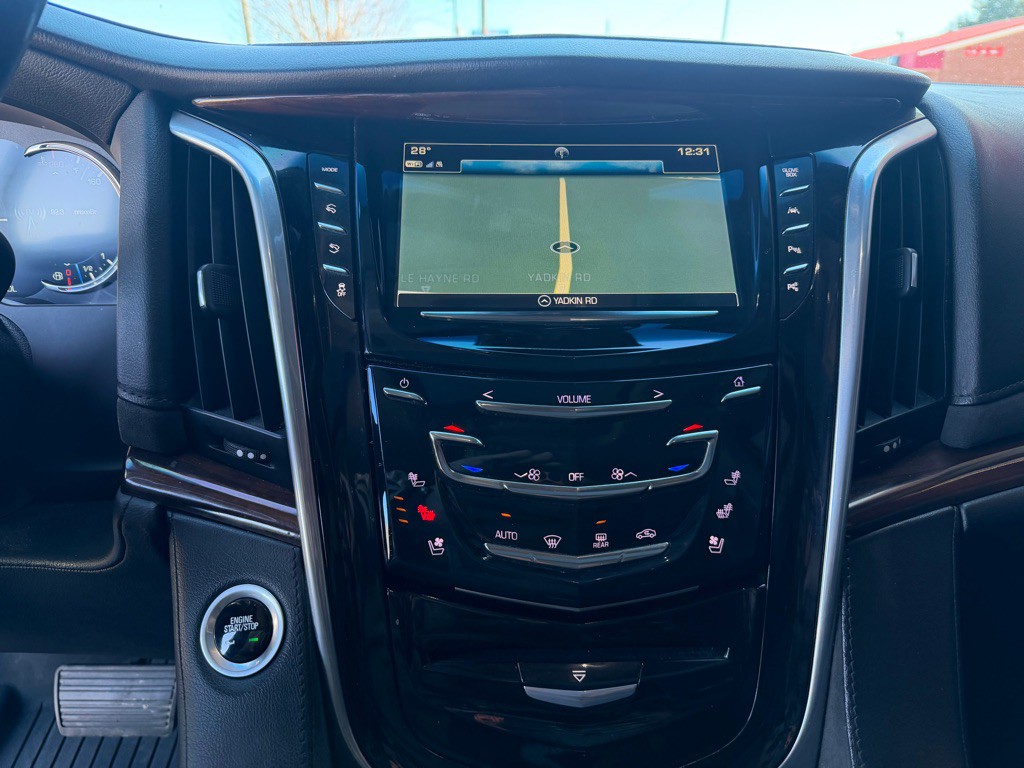 2019 Cadillac Escalade Image 19
