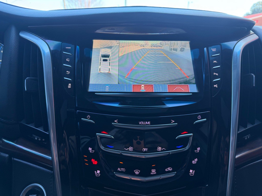 2019 Cadillac Escalade Image 20