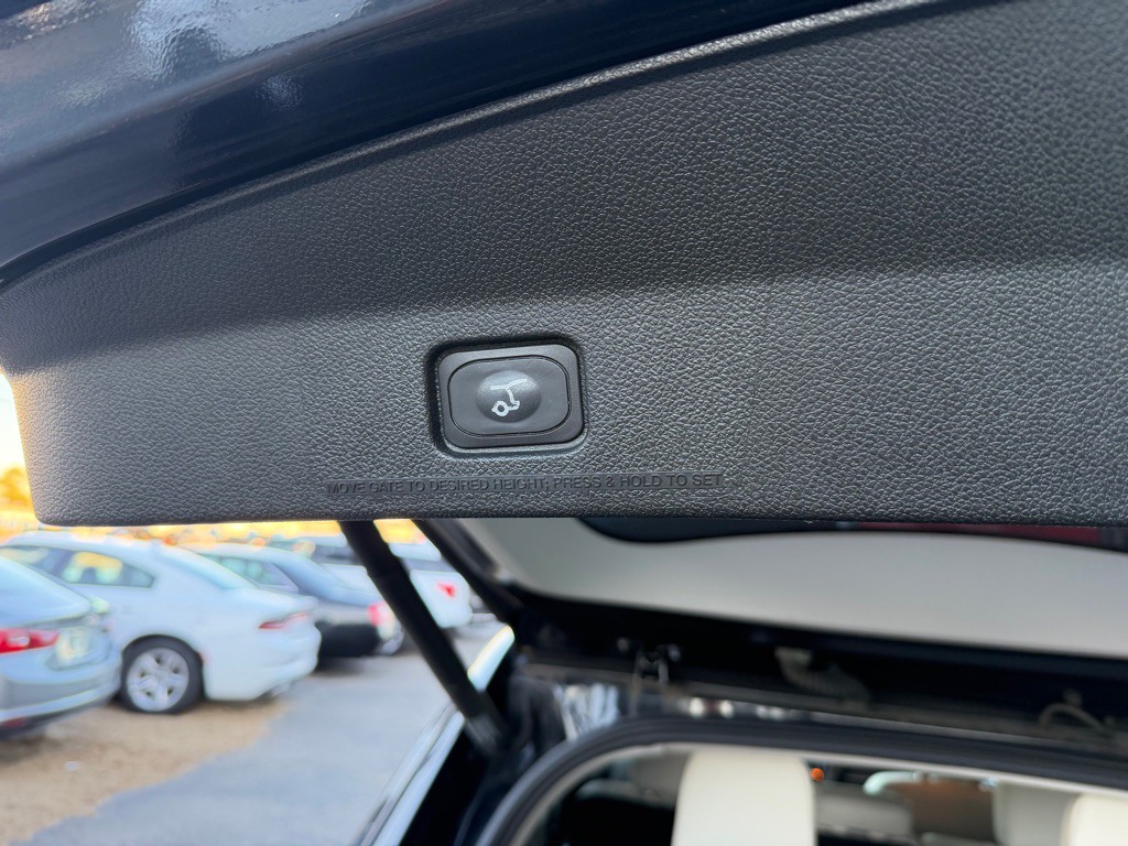 2018 Ford Explorer Image 8