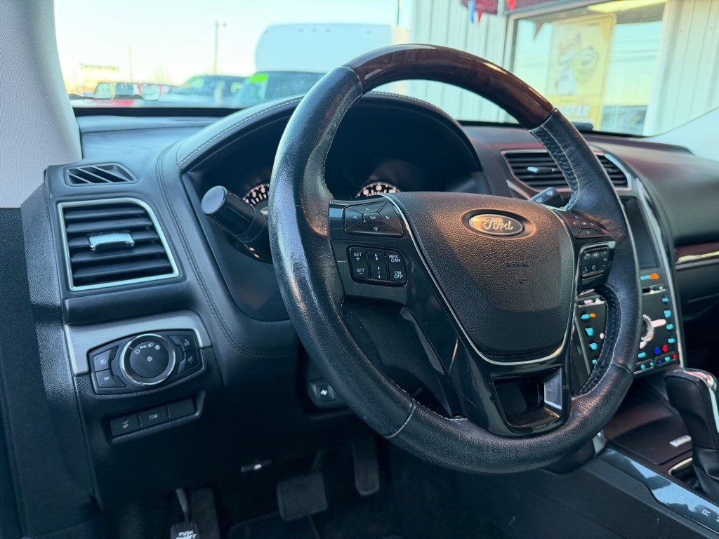 2018 Ford Explorer Image 14