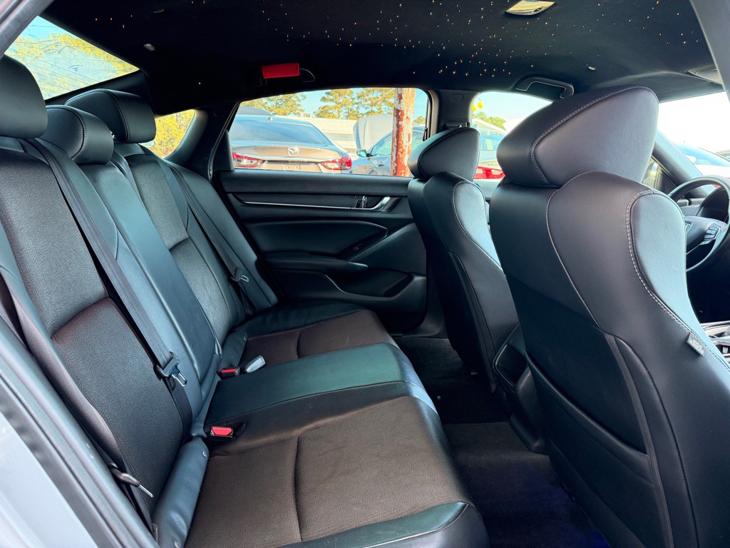 2018 Honda Accord Image 8