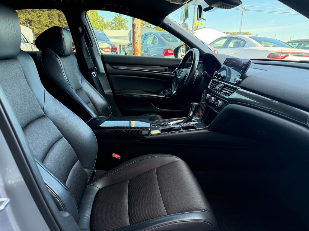 2018 Honda Accord Image 9