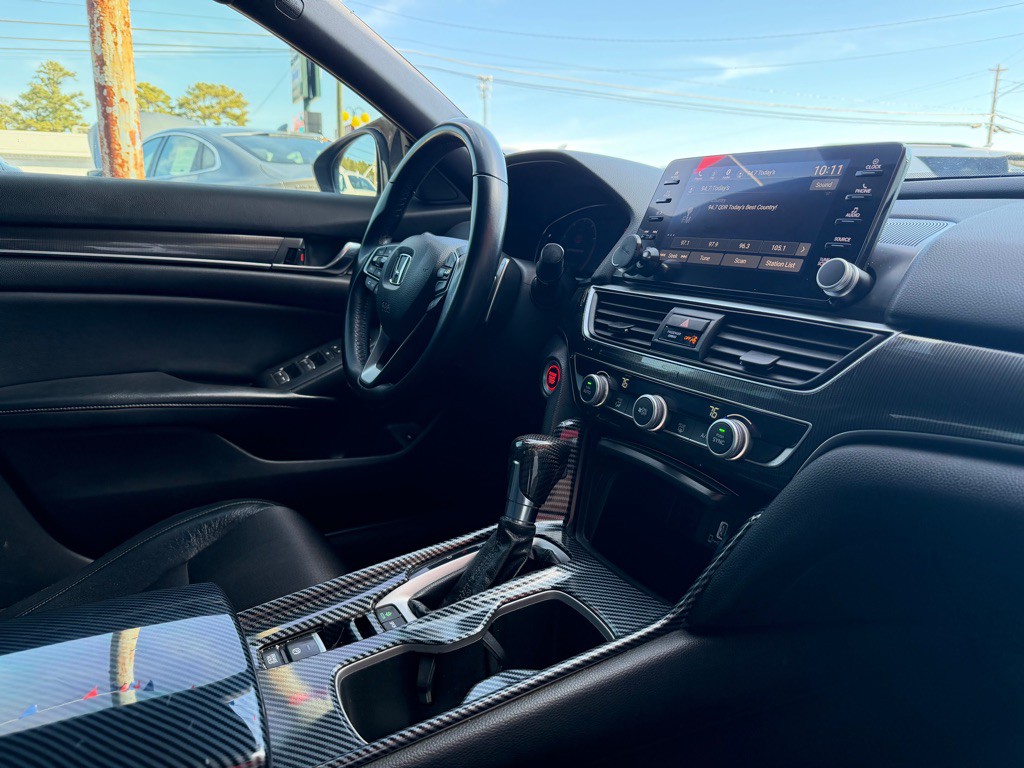 2018 Honda Accord Image 11