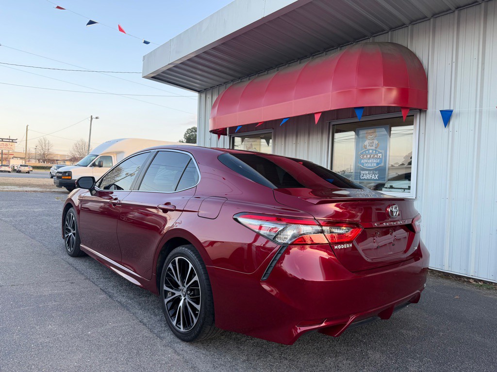 2018 Toyota Camry Image 5