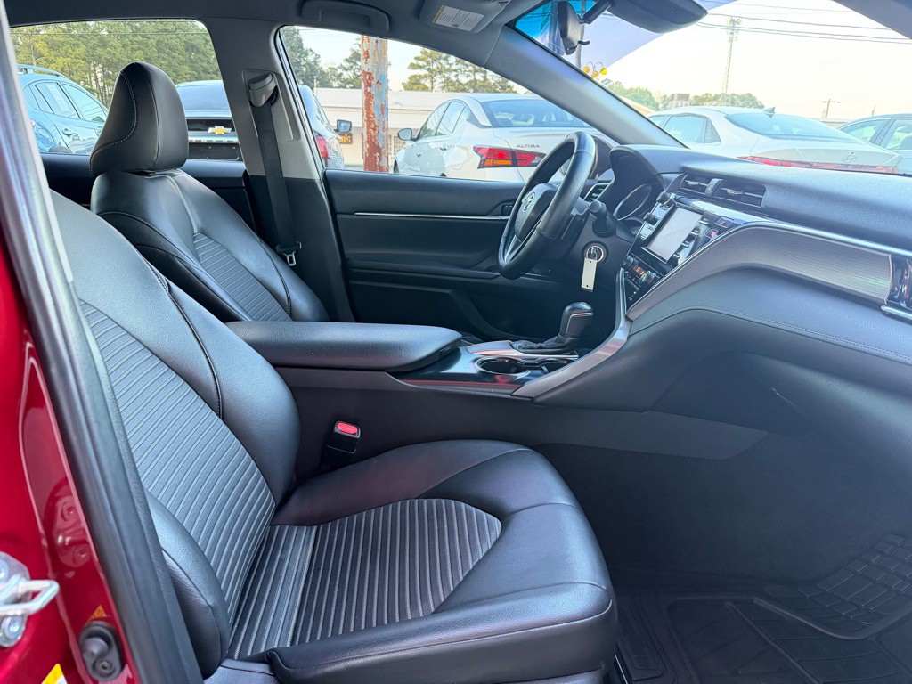 2018 Toyota Camry Image 9